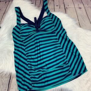 Oh Baby by Motherhood Tankini Top Large